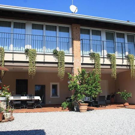 Cascina San Martino Bed & Breakfast Passirano Exterior foto