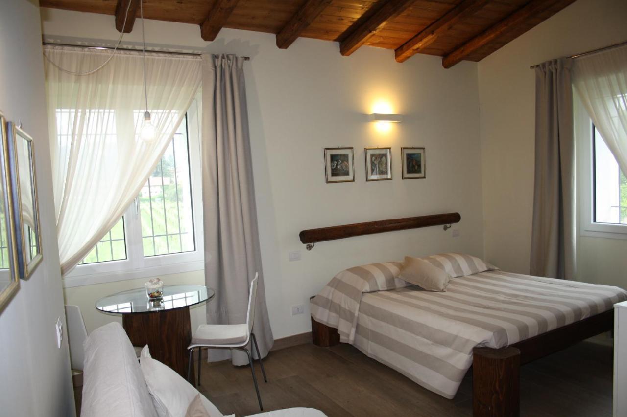 Cascina San Martino Bed & Breakfast Passirano Exterior foto