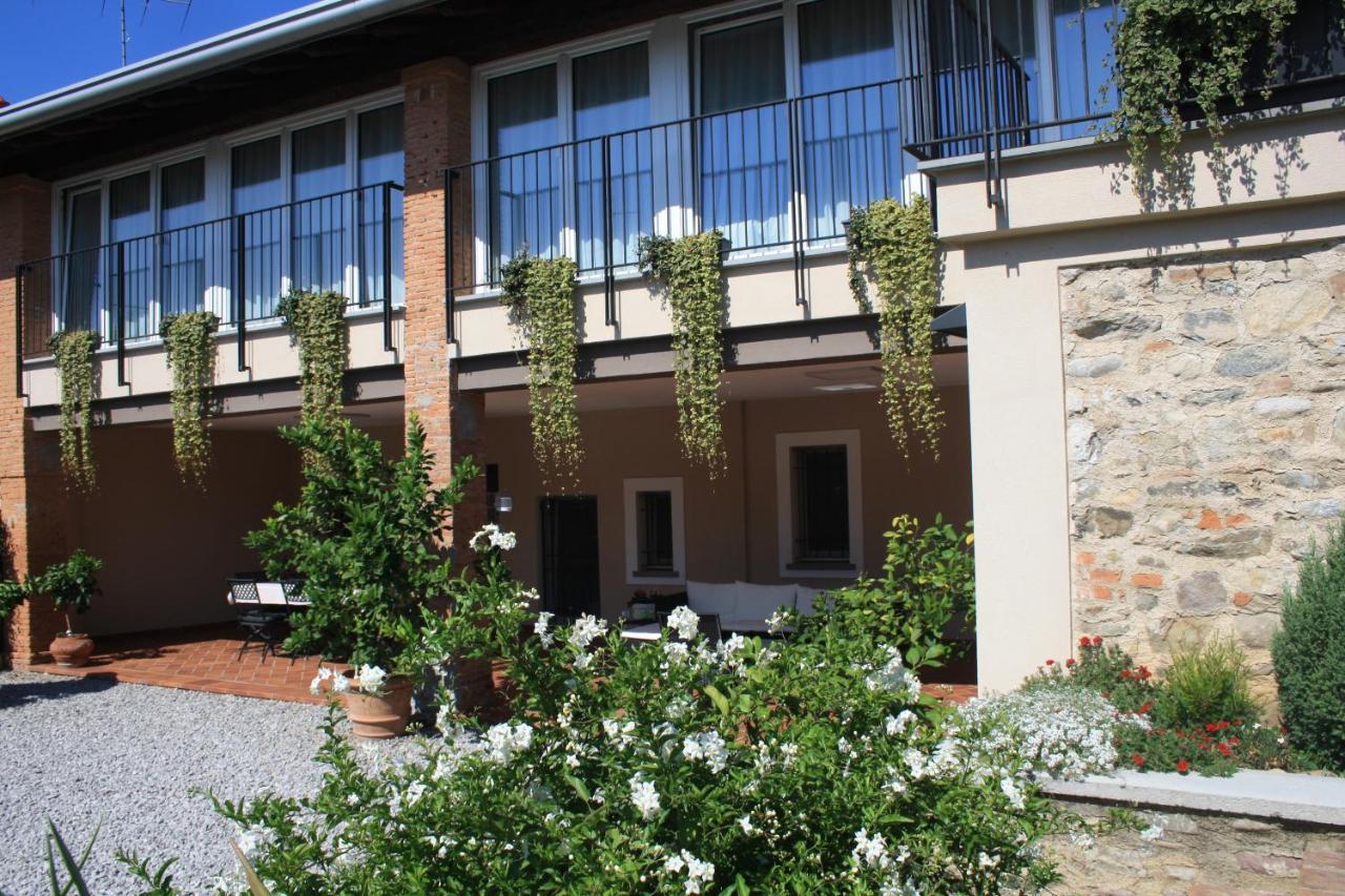 Cascina San Martino Bed & Breakfast Passirano Exterior foto