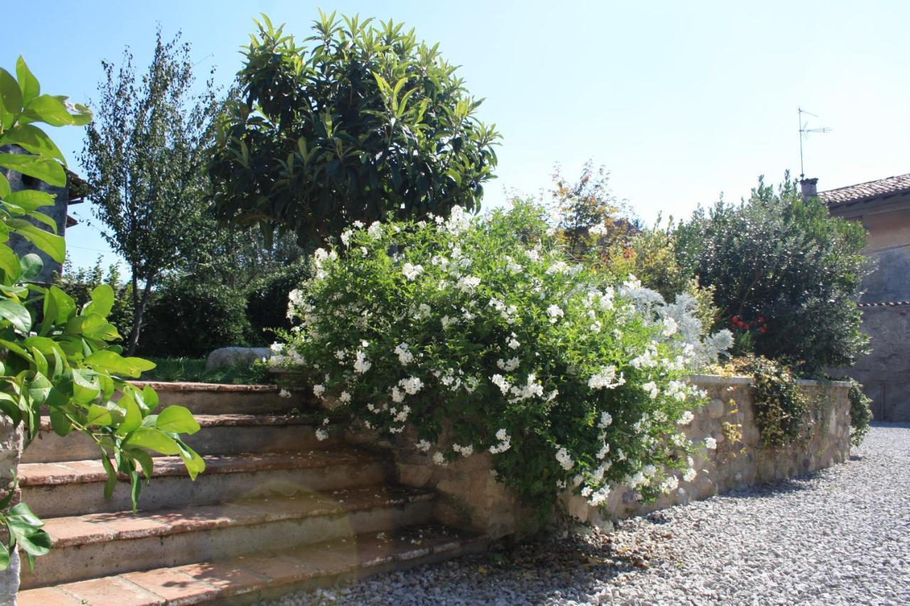 Cascina San Martino Bed & Breakfast Passirano Exterior foto