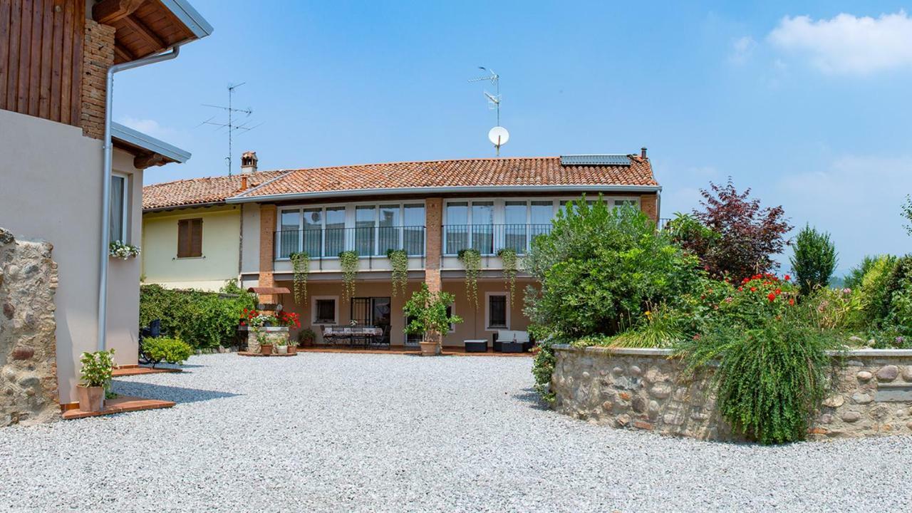 Cascina San Martino Bed & Breakfast Passirano Exterior foto