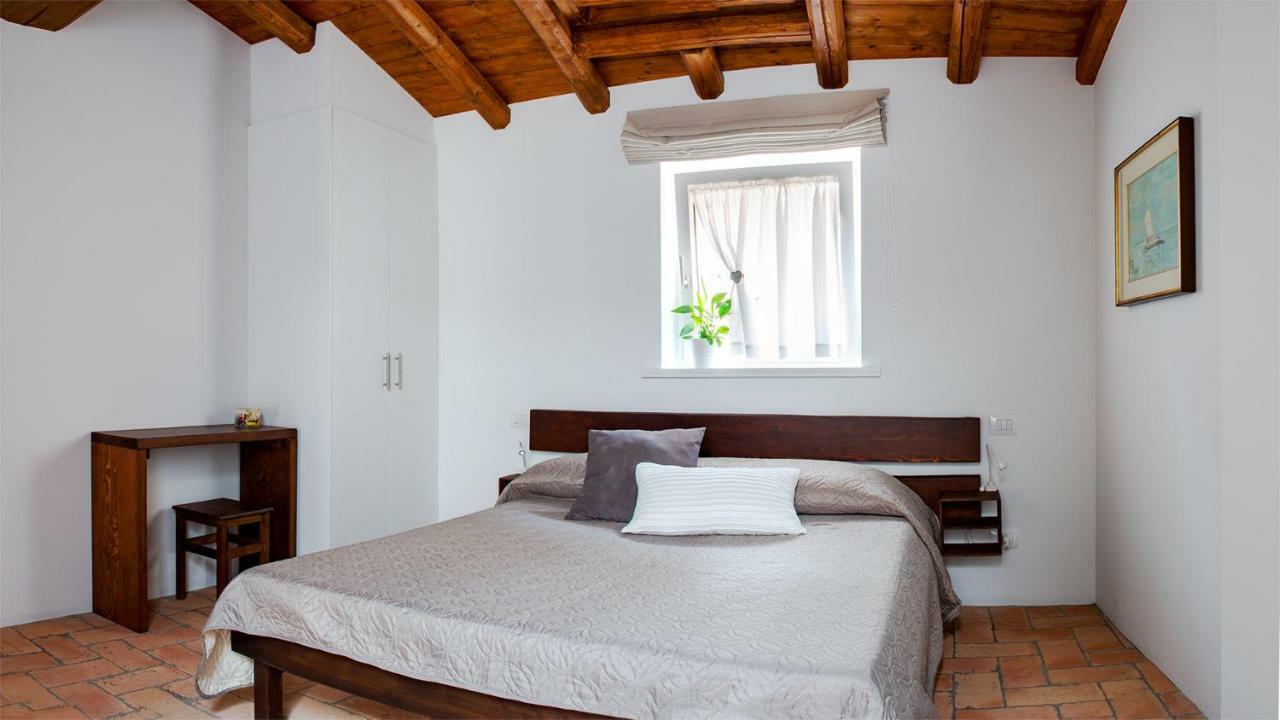 Cascina San Martino Bed & Breakfast Passirano Exterior foto