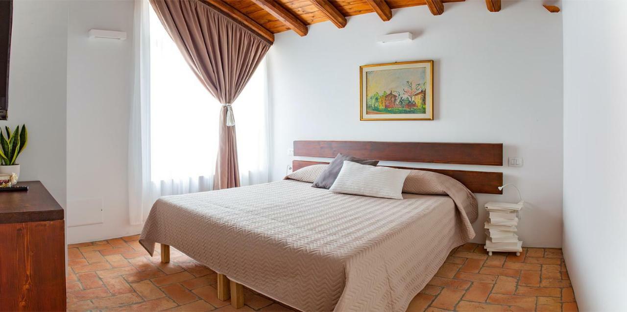 Cascina San Martino Bed & Breakfast Passirano Exterior foto