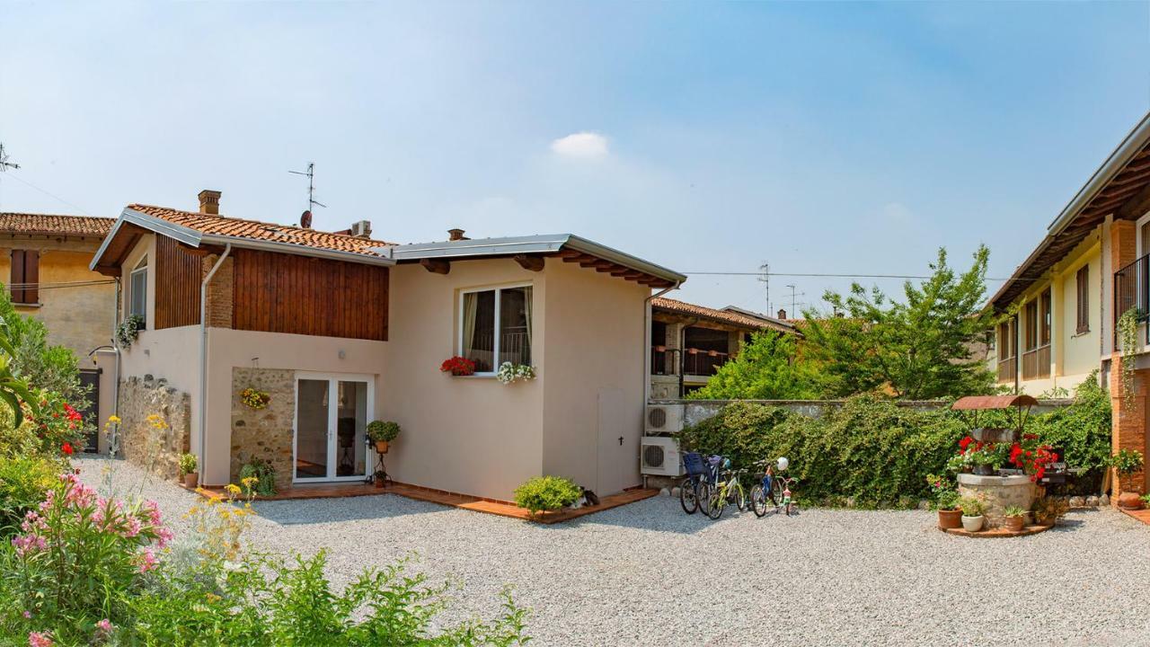 Cascina San Martino Bed & Breakfast Passirano Exterior foto